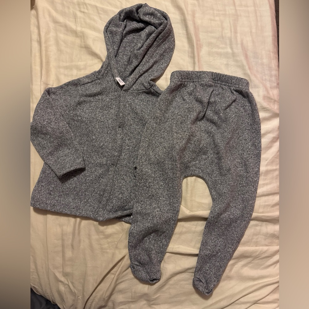 Old‎ Navy Heather Gray Hooded Outfit